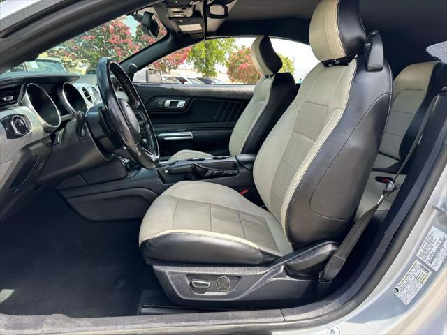 Photo of 2019 Ingot Silver Metallic Ford Mustang