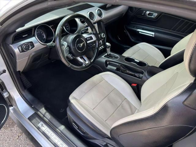 Photo of 2019 Ingot Silver Metallic Ford Mustang