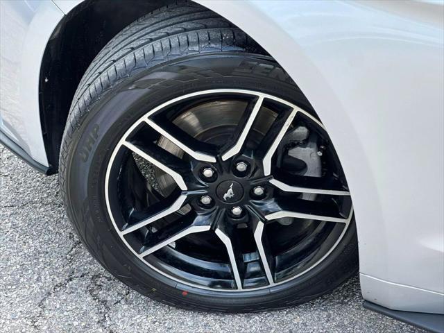 Photo of 2019 Ingot Silver Metallic Ford Mustang