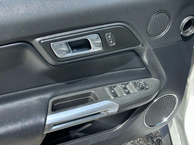 Photo of 2019 Ingot Silver Metallic Ford Mustang