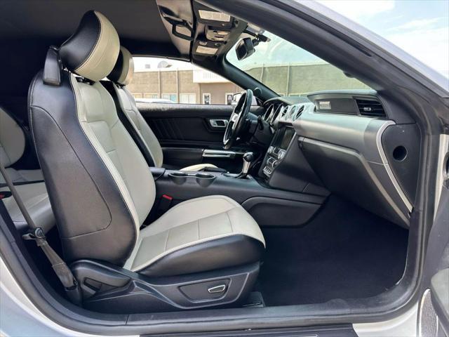 Photo of 2019 Ingot Silver Metallic Ford Mustang