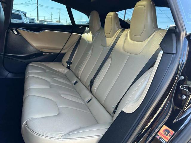 Photo of 2016 Black Tesla Model S