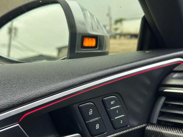 Photo of 2018 Navarra Blue Metallic Audi S5