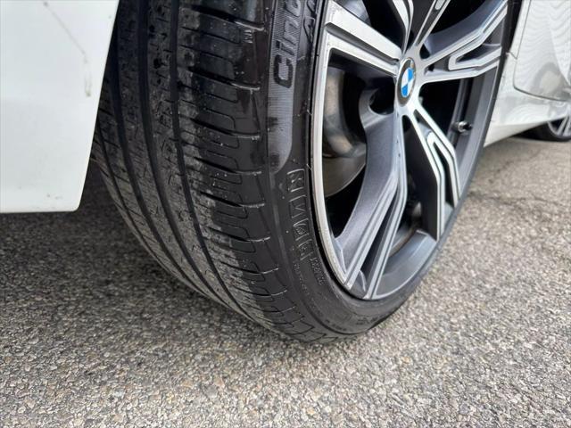 Photo of 2019 White BMW 330