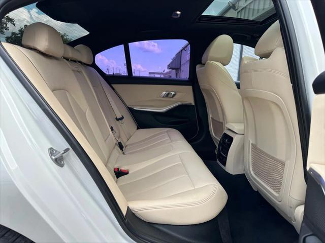 Photo of 2019 White BMW 330