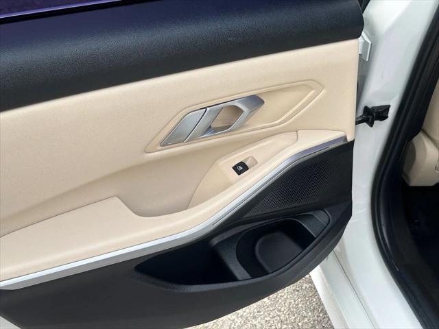 Photo of 2019 White BMW 330