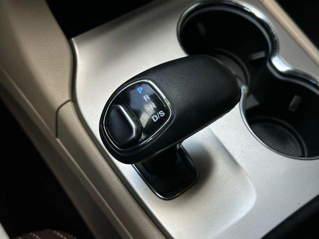 Photo of 2015 Brilliant Black Crystal Pearlcoat Jeep Grand Cherokee