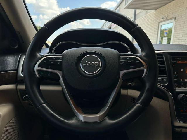 Photo of 2015 Brilliant Black Crystal Pearlcoat Jeep Grand Cherokee