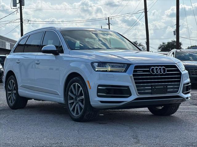 Photo of 2018 White Audi Q7