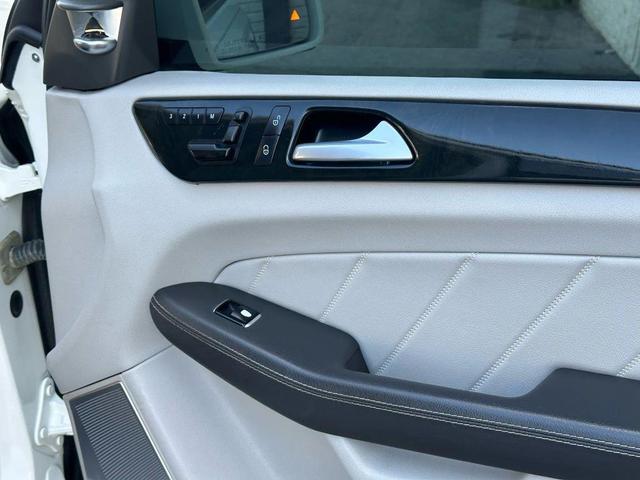 Photo of 2015 White Mercedes-Benz GL-Class
