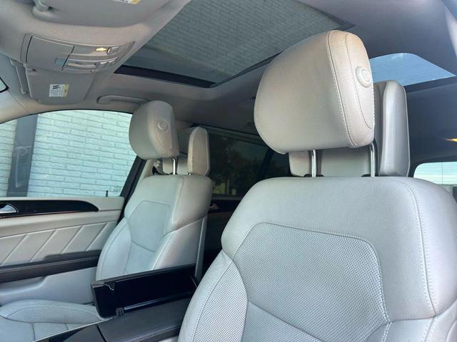 Photo of 2015 White Mercedes-Benz GL-Class