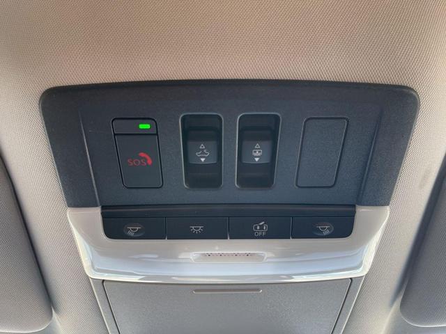 Photo of 2025 Everest White Pearl Tricoat Nissan Pathfinder