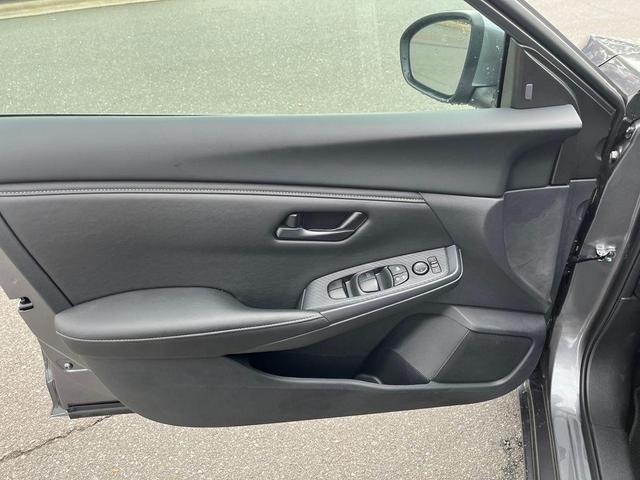 Photo of 2025 Gun Metallic Nissan Sentra