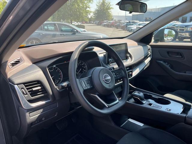 Photo of 2023 Gun Metallic Nissan Rogue