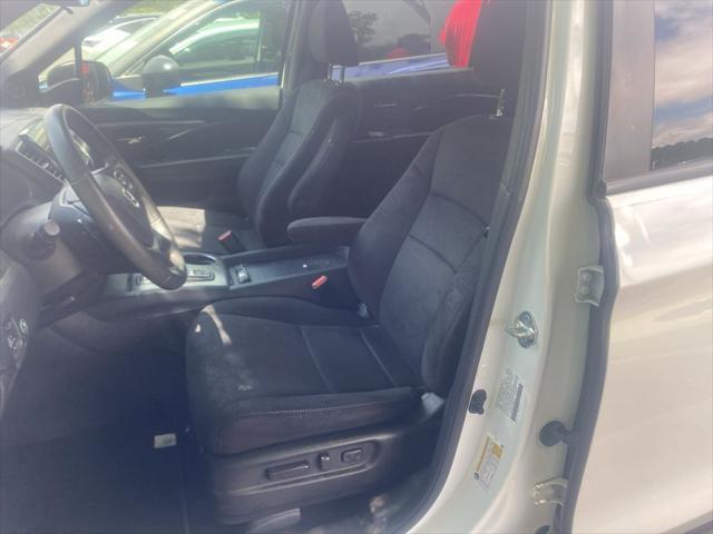 Photo of 2022 Platinum White Pearl Honda Pilot