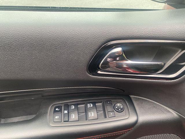 Photo of 2023 Octane Red Pearlcoat Dodge Durango