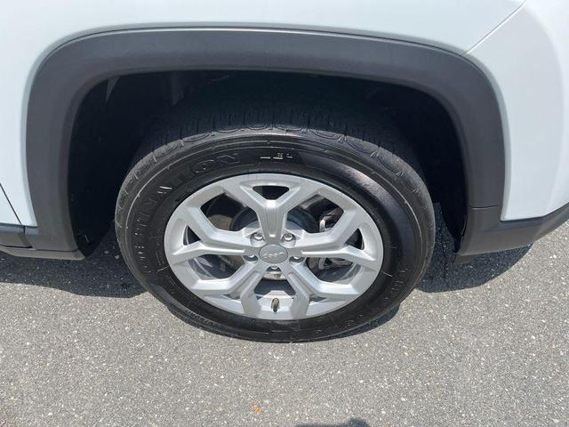 Photo of 2024 Bright White Clearcoat Jeep Compass