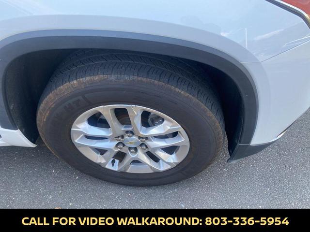 Photo of 2018 Summit White Chevrolet Traverse
