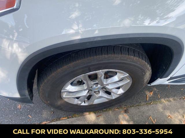 Photo of 2018 Summit White Chevrolet Traverse