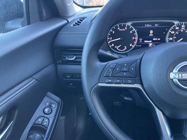 Photo of 2025 Super Black Nissan Sentra
