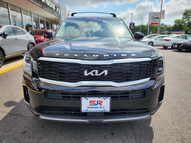 Photo of 2022 Ebony Black Kia Telluride
