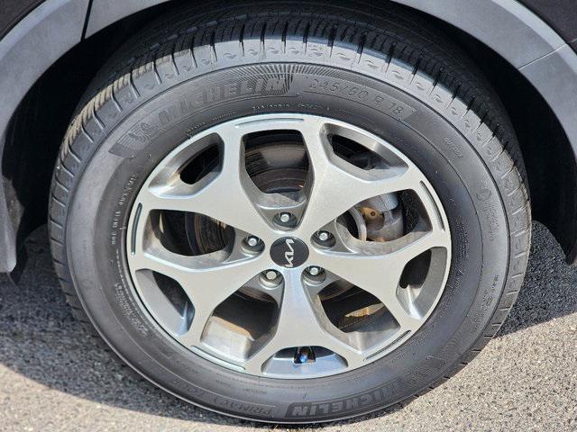 Photo of 2022 Ebony Black Kia Telluride