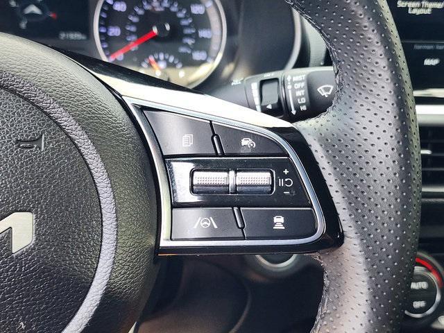 Photo of 2022 Snow White Pearl Kia Forte