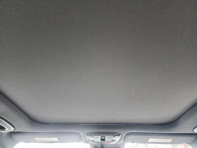 Photo of 2023 Glacial White Pearl Kia K5