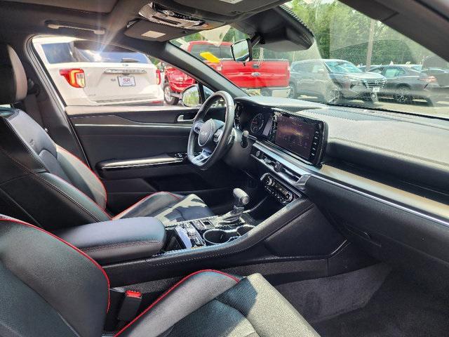 Photo of 2023 Glacial White Pearl Kia K5