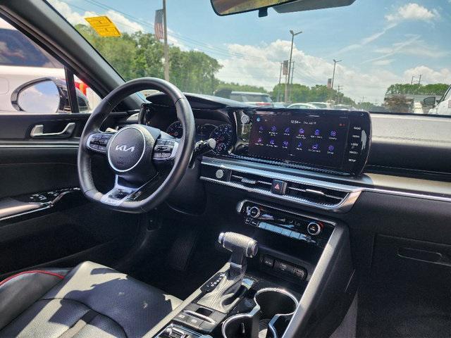 Photo of 2023 Glacial White Pearl Kia K5
