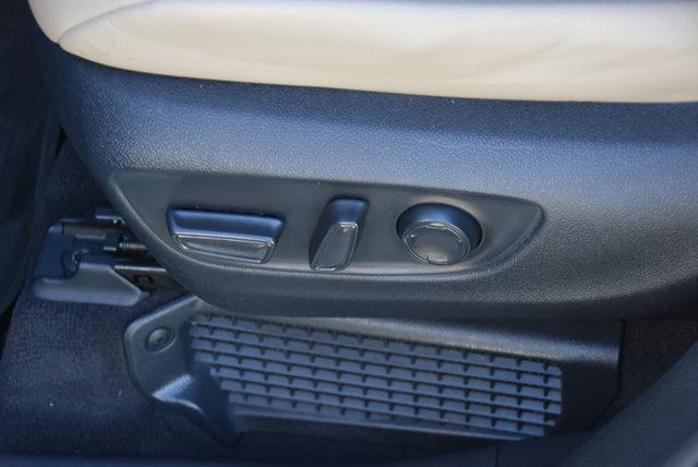 Photo of 2021 Blizzard Pearl Toyota Sienna
