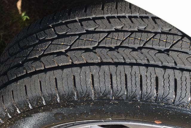 Photo of 2021 Blizzard Pearl Toyota Sienna
