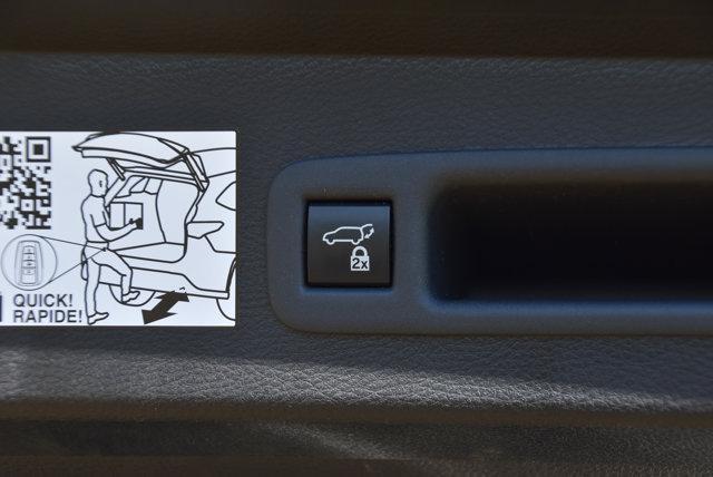 Photo of 2021 Blizzard Pearl Toyota Sienna