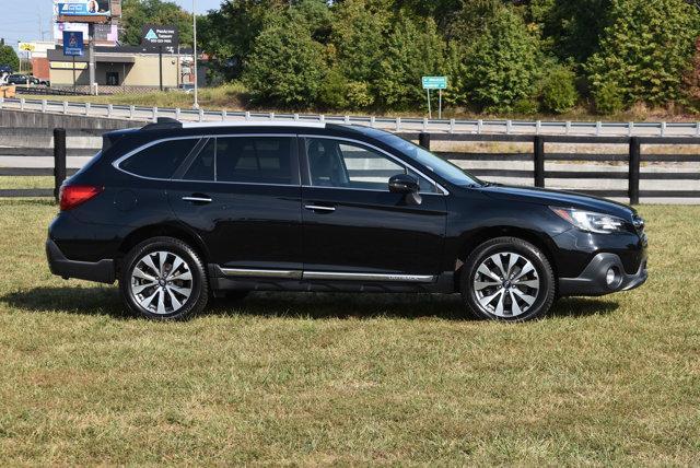 Photo of 2018 Crystal Black Silica Subaru Outback