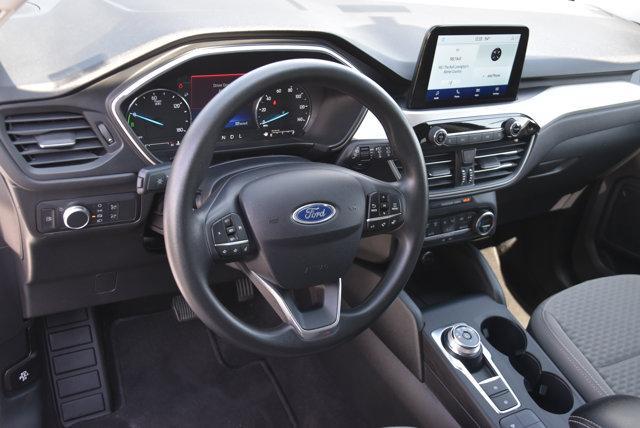 Photo of 2021 Oxford White Ford Escape