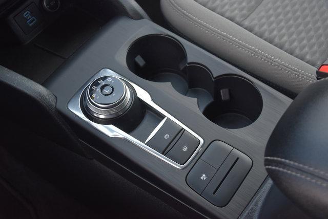 Photo of 2021 Oxford White Ford Escape