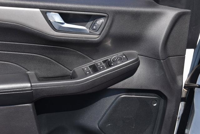 Photo of 2021 Oxford White Ford Escape