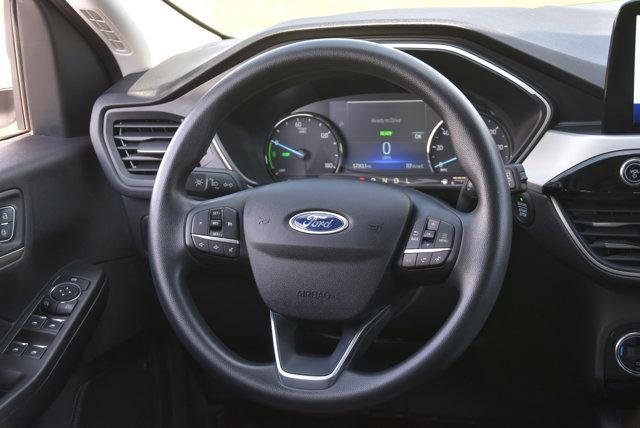 Photo of 2021 Oxford White Ford Escape