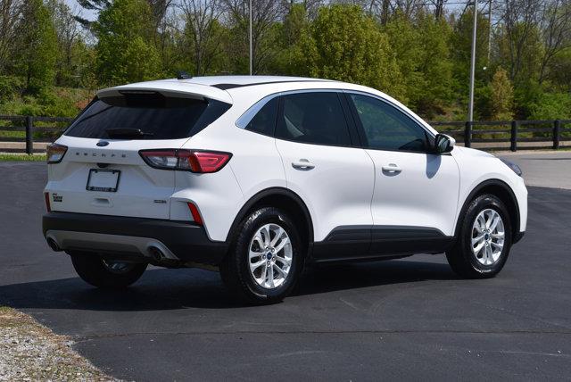 Photo of 2021 Oxford White Ford Escape