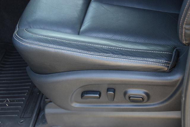 Photo of 2016 Java Metallic Nissan Titan XD