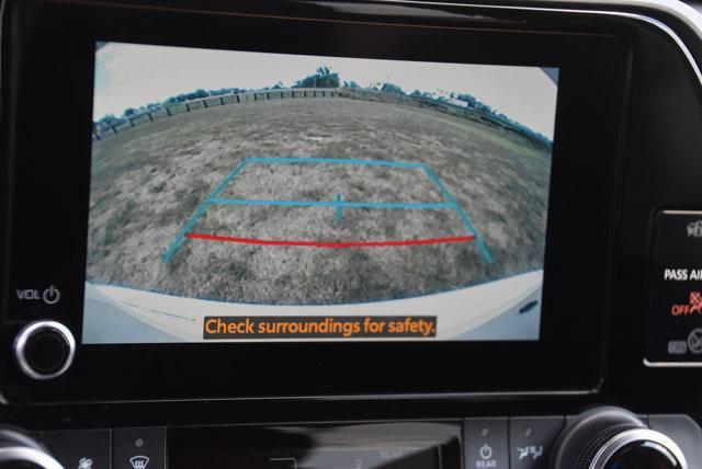 Photo of 2023 Wind Chill Pearl Toyota Highlander