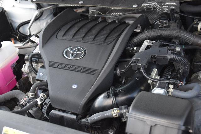 Photo of 2023 Wind Chill Pearl Toyota Highlander