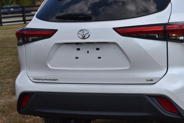 Photo of 2023 Wind Chill Pearl Toyota Highlander