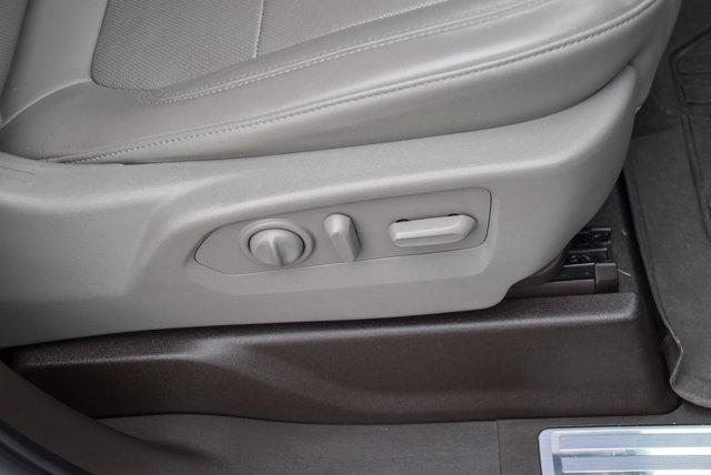 Photo of 2019 Summit White GMC Sierra 1500