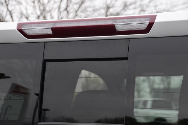Photo of 2019 Summit White GMC Sierra 1500