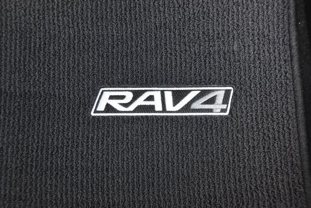 Photo of 2022 Silver Sky Metallic Toyota RAV4 Hybrid