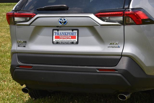 Photo of 2022 Silver Sky Metallic Toyota RAV4 Hybrid