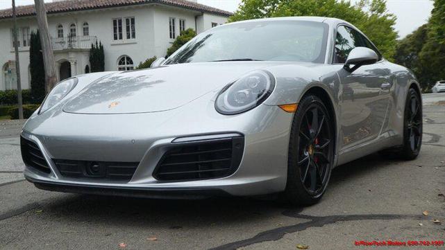Photo of 2018 GT Silver Metallic Porsche 911