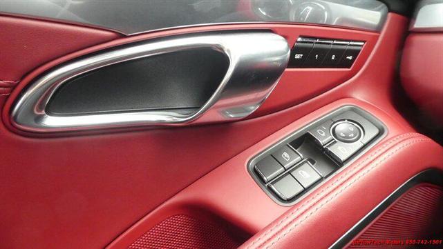 Photo of 2018 GT Silver Metallic Porsche 911