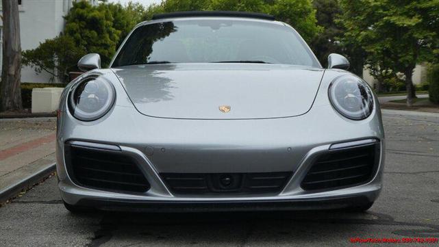 Photo of 2018 GT Silver Metallic Porsche 911